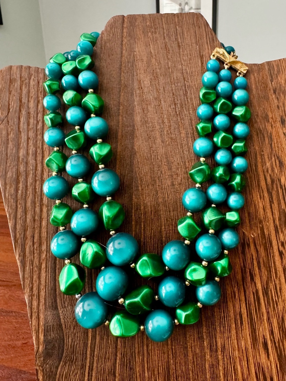 Vtg CORO 3 Strand Green/blue Moon Glow Lucite Collectible Plastics Chunky Choker